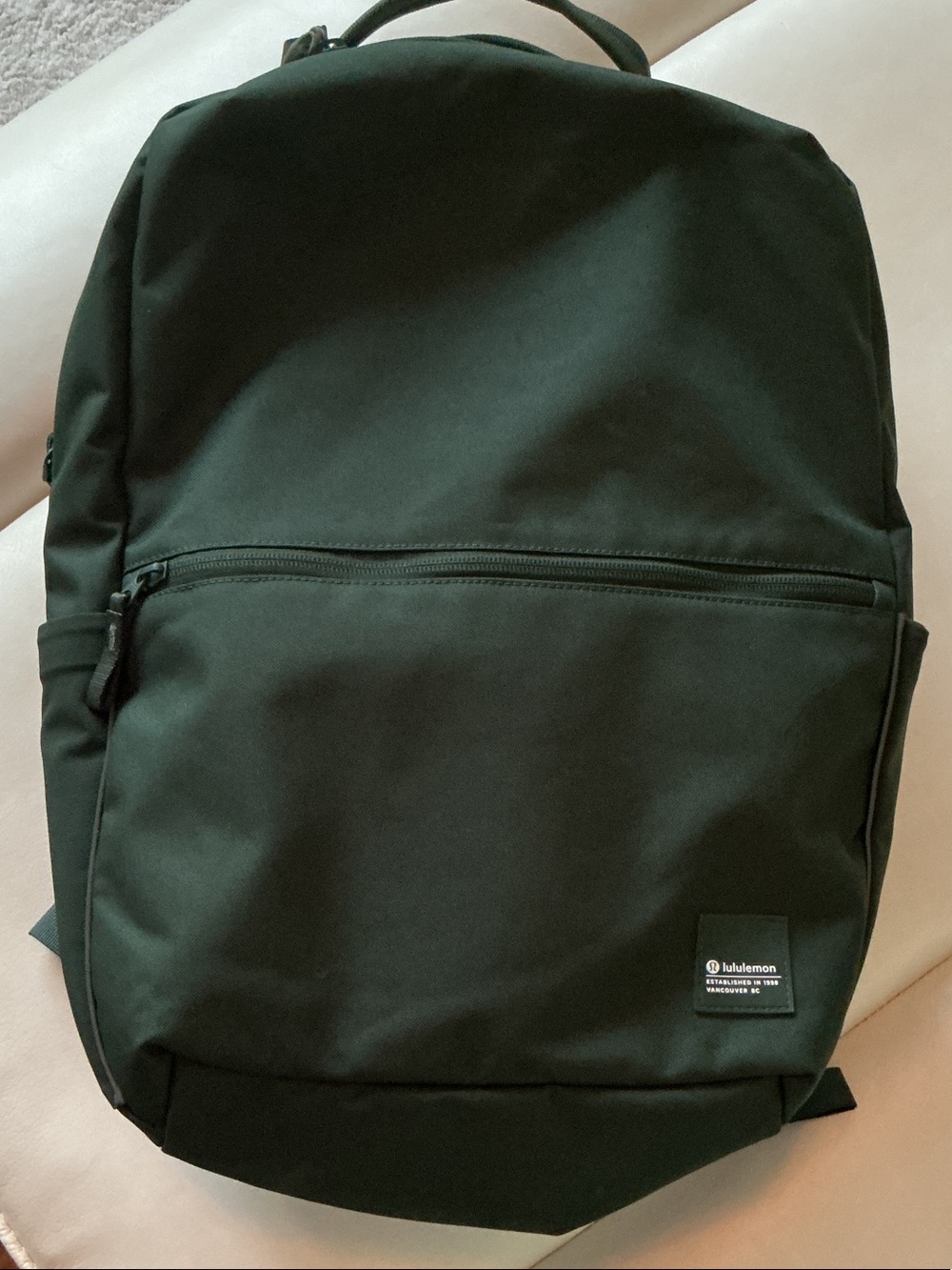 lululemon - Double-Zip Backpack in Forest Green